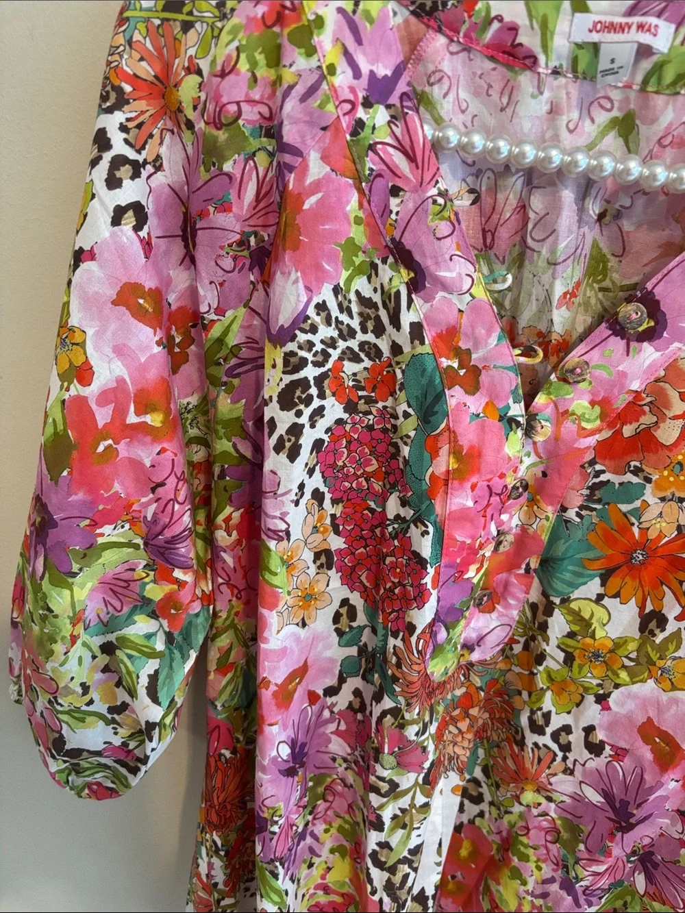 Johnny Was Wild Garden Puff Sleeve Blouse S Cotton Floral Leopard Boho Henley